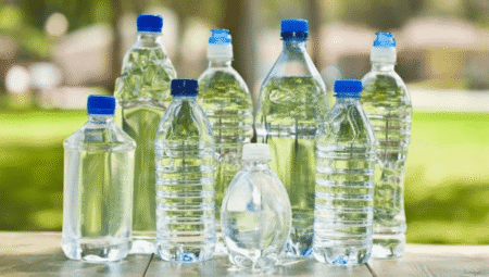 Plastik şişe suda mikroplastik riski ve güvenli alternatifler